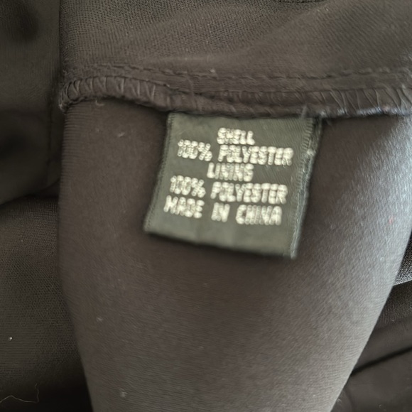 Adrianna Papell black ruffled cocktail dress size 4P - Picture 12 of 12